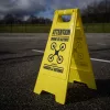 Caruba drón repülés figyelmeztető (francia) [Drone Warning Sign]