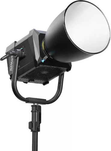 NANLUX Evoke 2400B spotlámpa 45°-os reflektorral