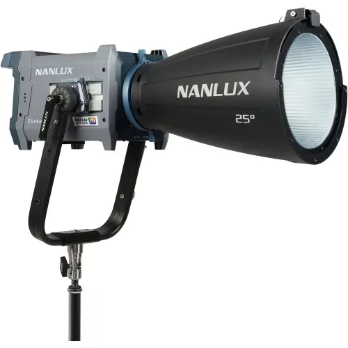 Nanlux Evoke 600C LED színes spotlámpa + kerekes bőrönd