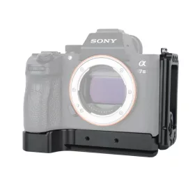   Niceyrig Sony A7RIII A7III A7RII A7SII A7II A9 I-Bracket Markolat-bővítő - Gyorskioldó Rig-Cage (Ketrec)