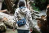 Peak Design The Field Pouch V2 Kamera Válltáska - Sötétkék