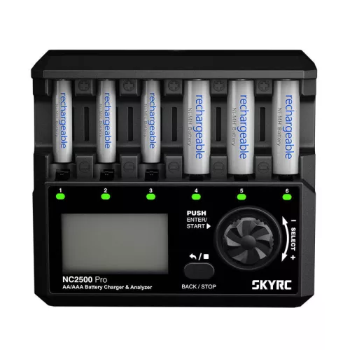 SkyRC NC2500 Pro intelligens AA / AAA akkumulátortöltő