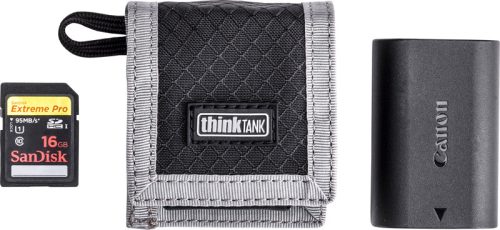 Think Tank CF/SD Memória Tartó Tok + Akkumulátor Tartó - Fekete/Szürke