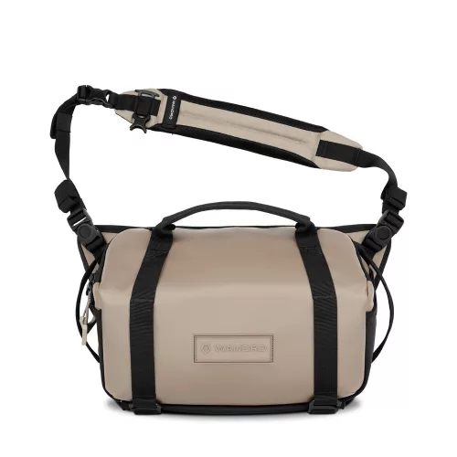 WANDRD ROGUE Sling V2 fotós válltáska 9L - homokszín/yuma tan
