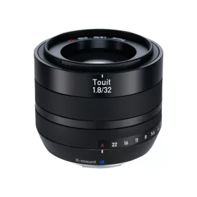 Zeiss Touit 32mm f/1.8 Fuji X Objektív