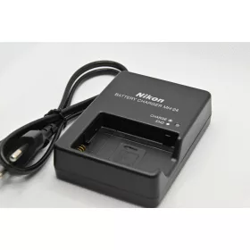Nikon MH-24 töltő