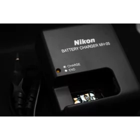 Nikon MH-25 töltő